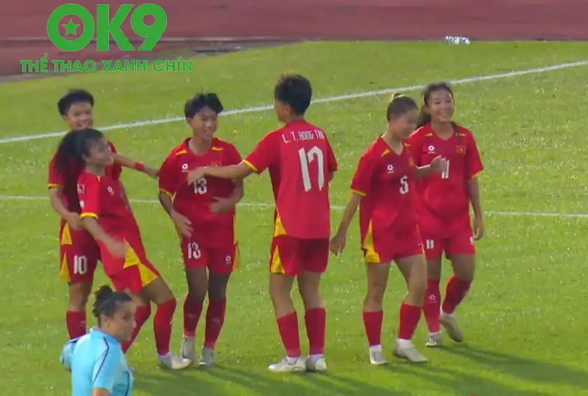Ngô Hải Yến sắm vai người hùng giúp U17 nữ Việt Nam giành vé dự VCK U17 nữ châu Á. Ngô Hải Yến sắm vai người hùng giúp U17 nữ Việt Nam giành vé dự VCK U17 nữ châu Á.